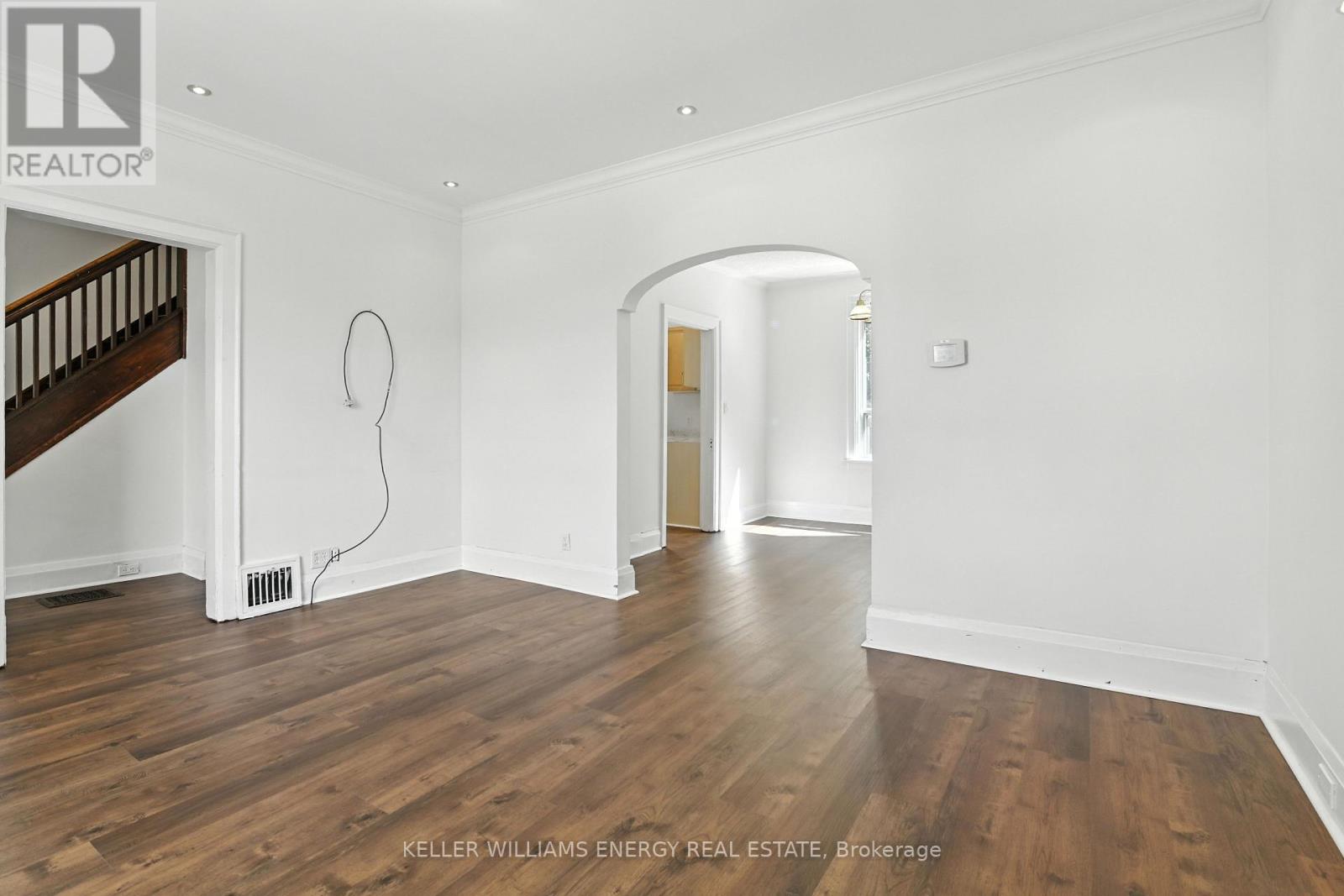 Photo 6 of 217 Drew Street, Oshawa ON