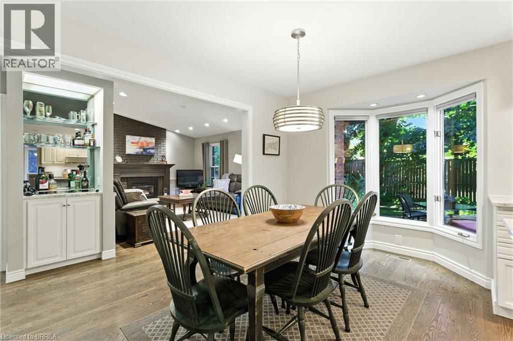 Photo 20 of 91 Abbey Close, Ancaster ON