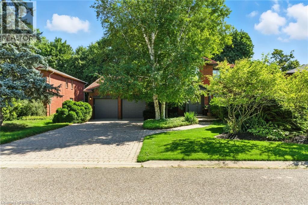 Photo 4 of 91 Abbey Close, Ancaster ON