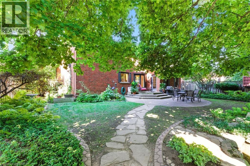 Photo 48 of 91 Abbey Close, Ancaster ON