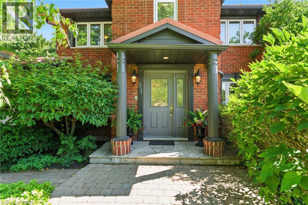 Photo 6 of 91 Abbey Close, Ancaster ON