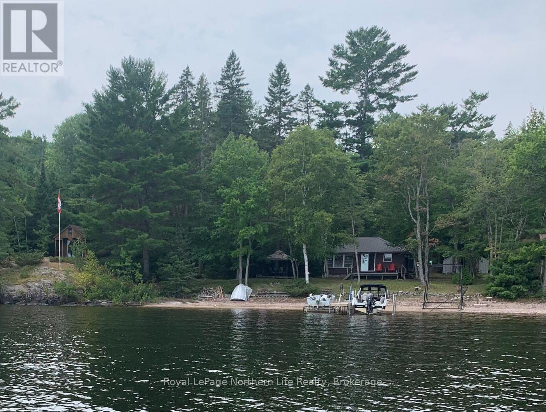 16 MUSKIE BAY LAKE NIPISSING - 19
