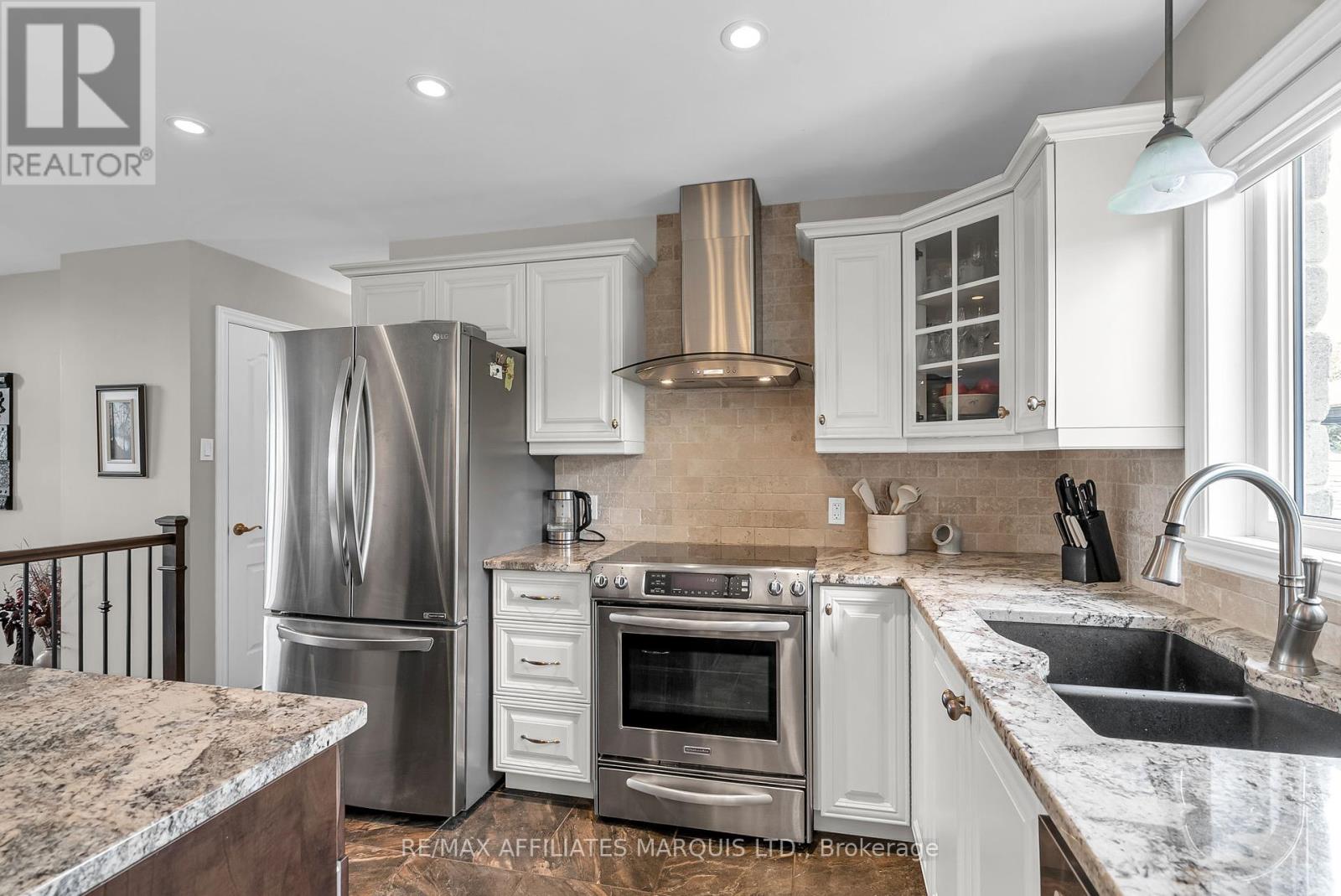 Photo 14 of 6708 Yacht Boulevard, Cornwall ON