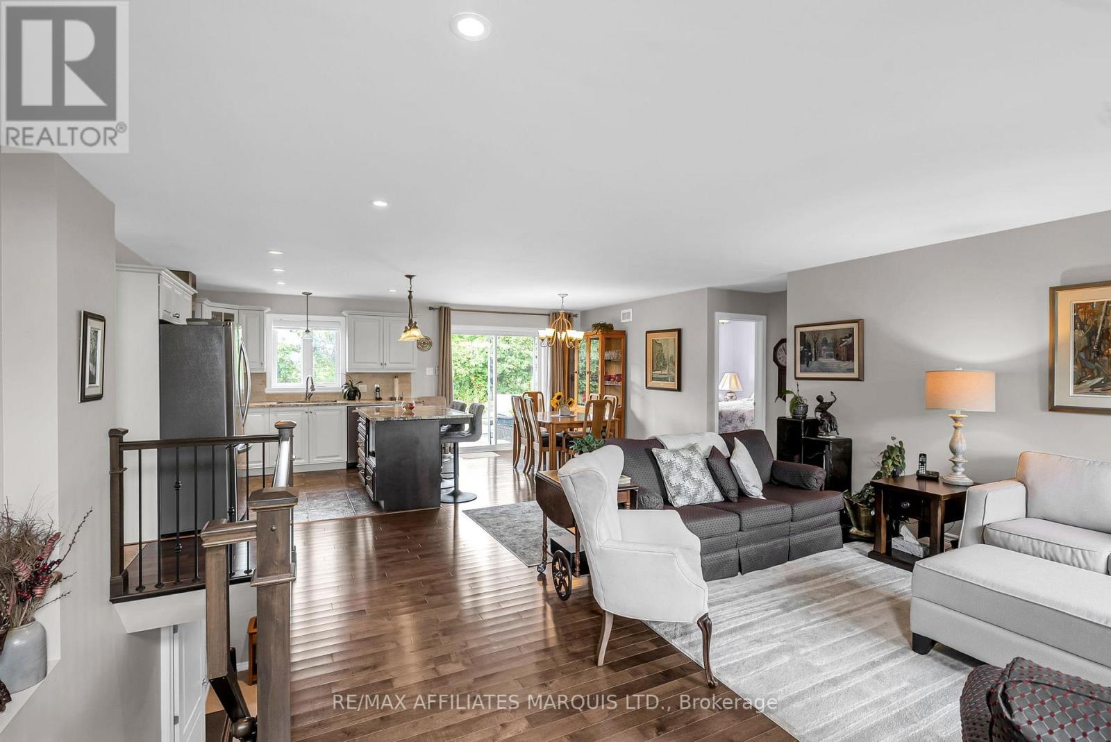 Photo 9 of 6708 Yacht Boulevard, Cornwall ON
