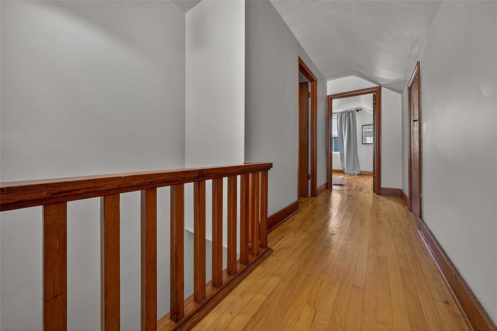 Photo 17 of 68 Harrowby Avenue, Winnipeg MB