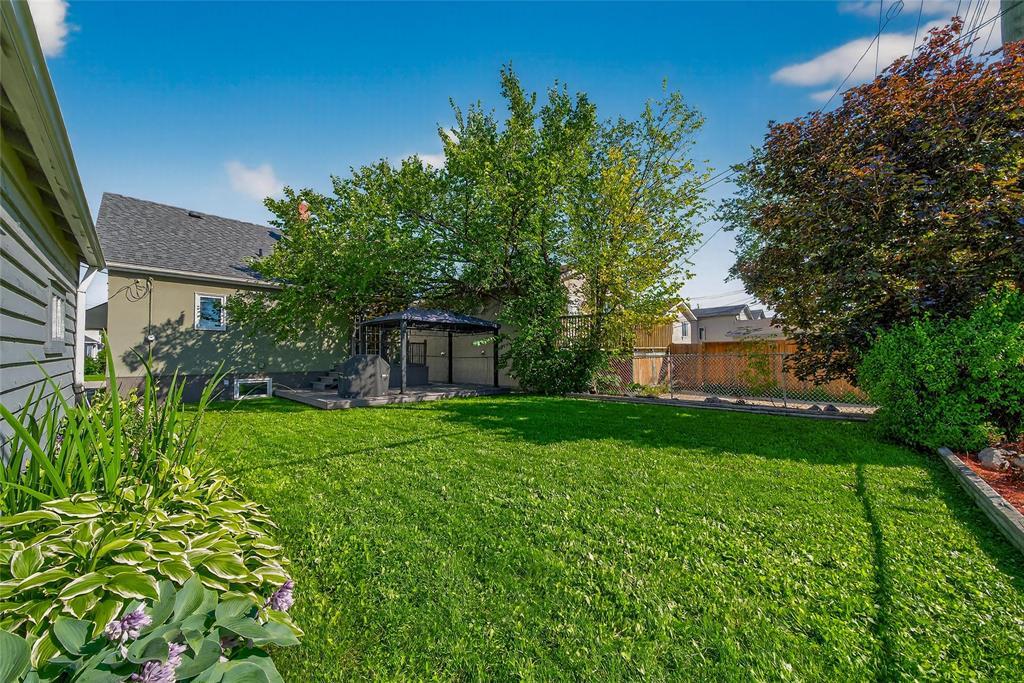 Photo 35 of 68 Harrowby Avenue, Winnipeg MB