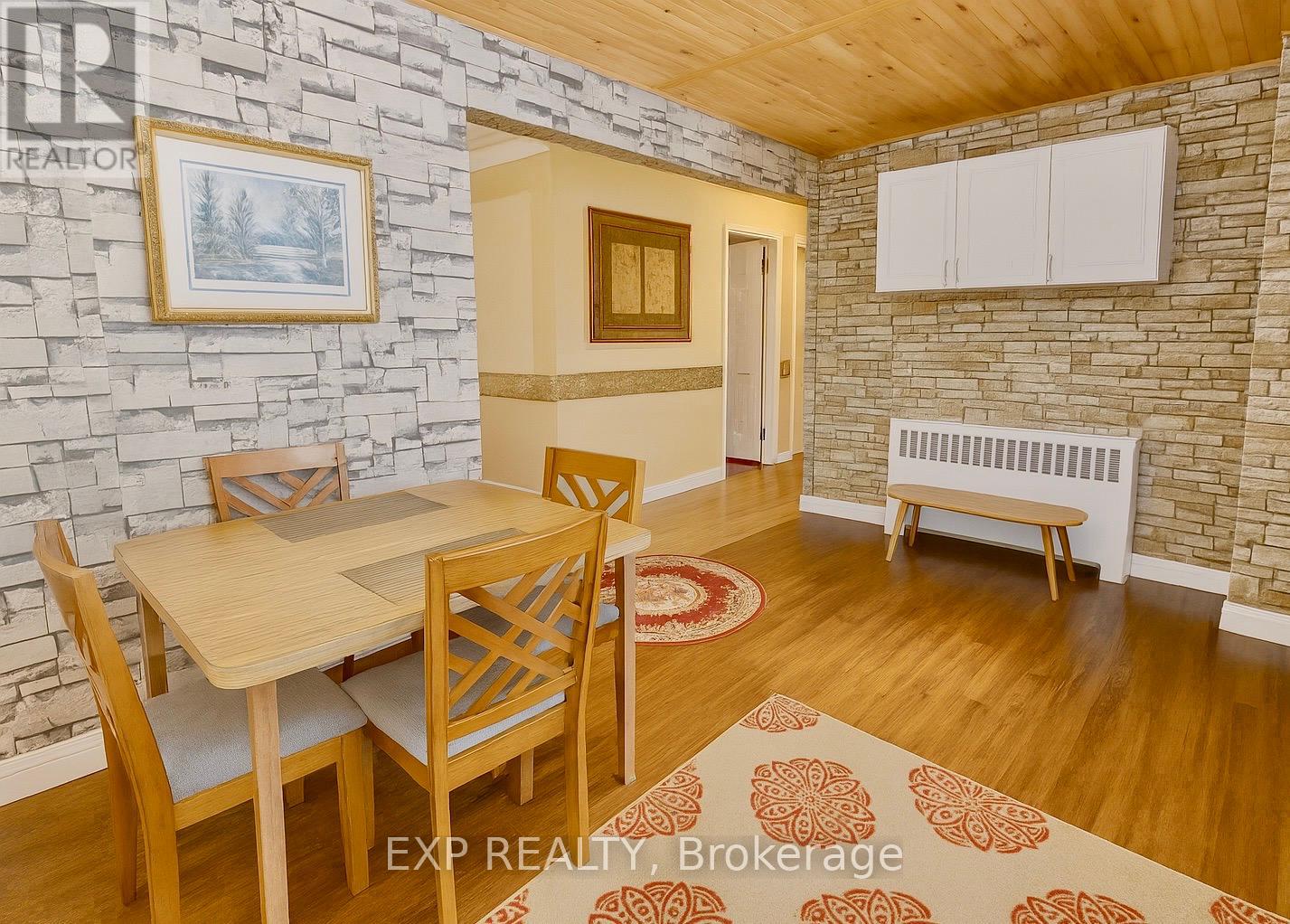 Photo 6 of 511 St Felix Street, Cornwall ON