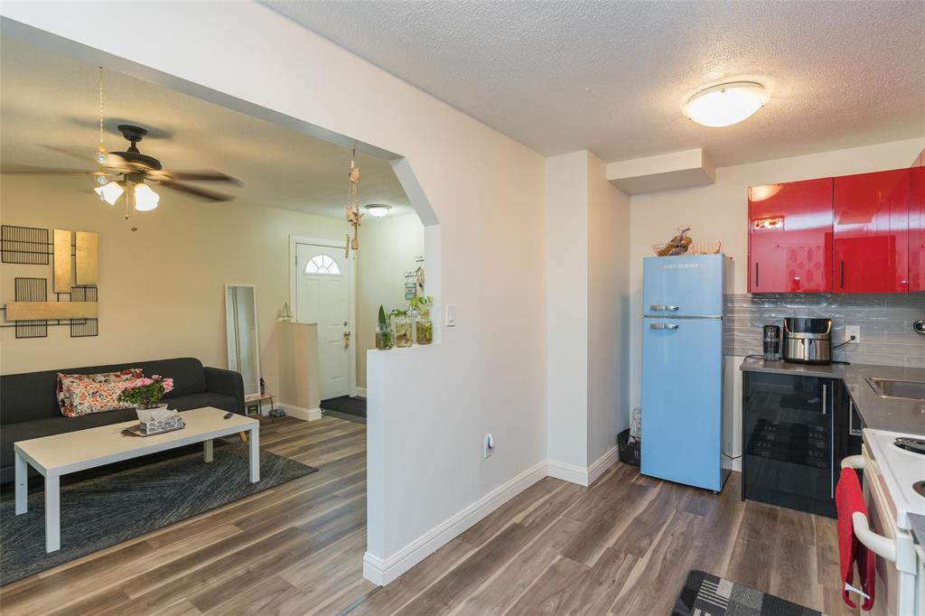 Photo 6 of 311 Larche Crescent, Winnipeg MB
