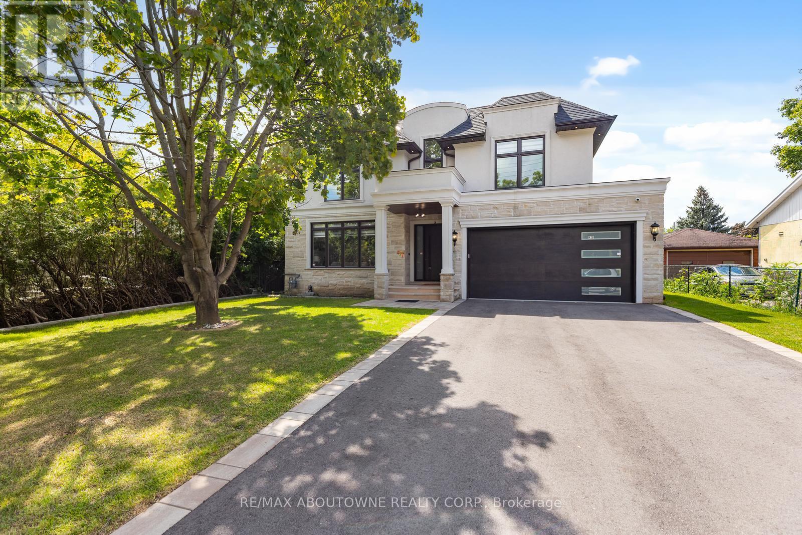 Photo 1 of 428 Third Line, Oakville ON