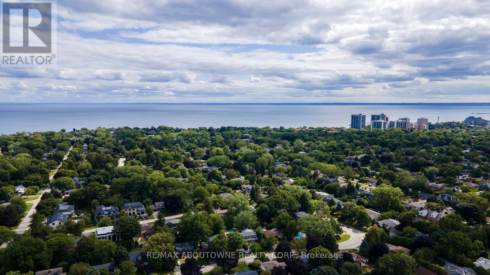 Photo 50 of 428 Third Line, Oakville ON