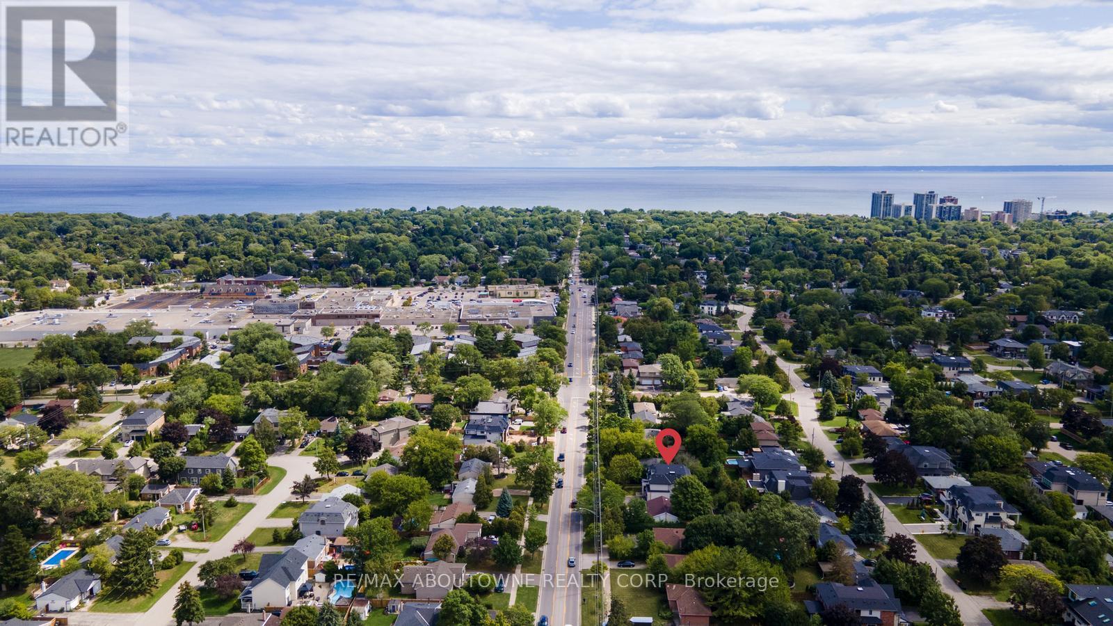 Photo 48 of 428 Third Line, Oakville ON