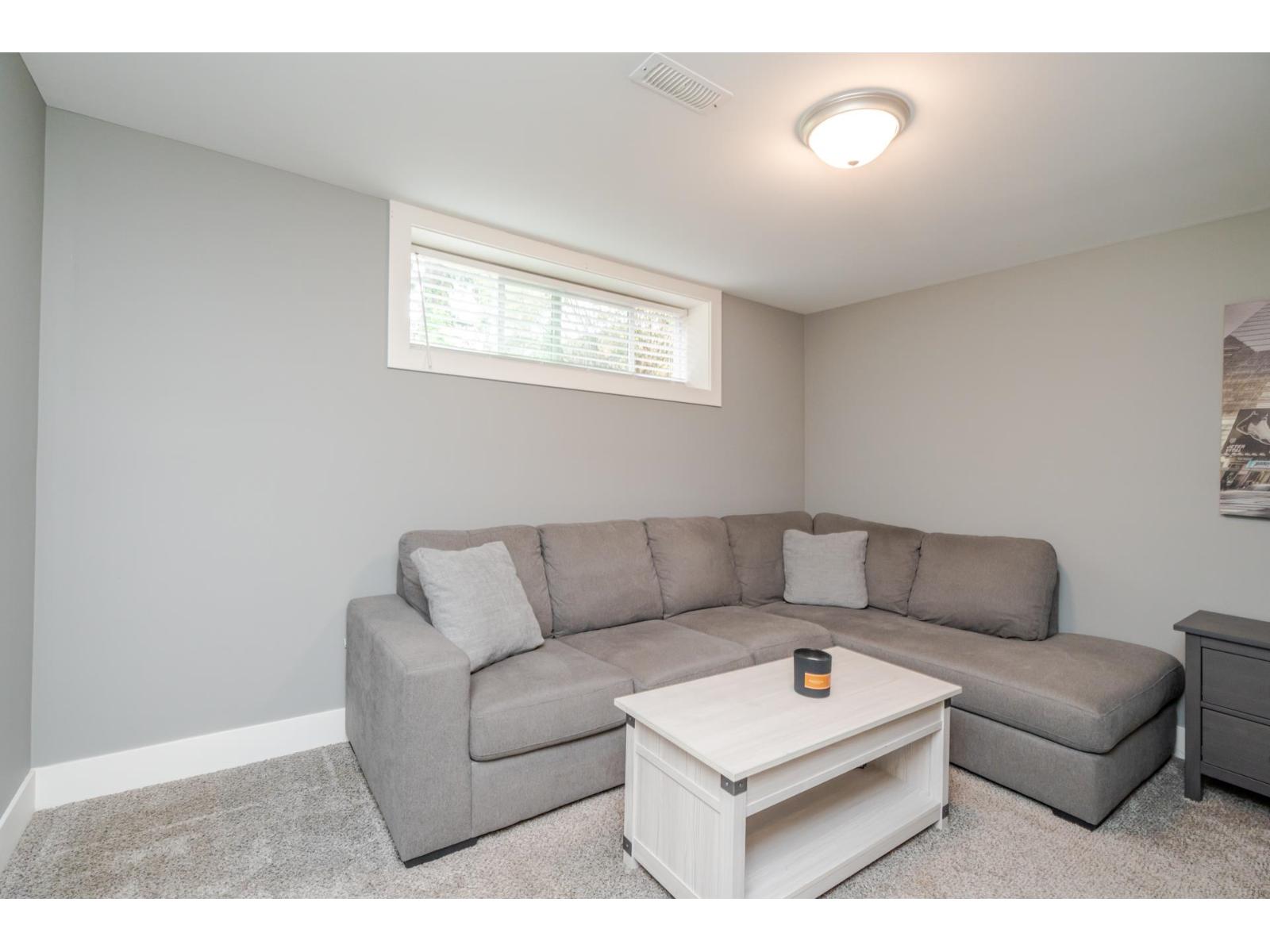 Photo 24 of 33986 Walnut Avenue, Abbotsford BC