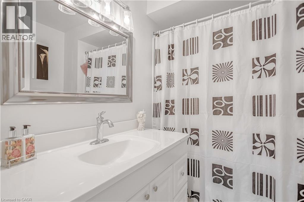 Photo 13 of 215 Glamis Road Unit 40, Cambridge ON