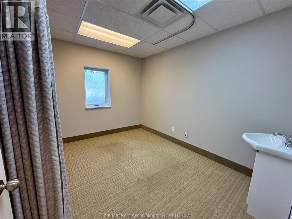 Photo 21 of 65 Thames Street, Chatham ON