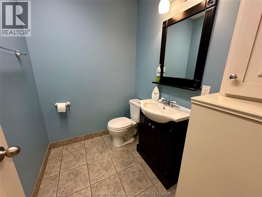 Photo 8 of 65 Thames Street, Chatham ON
