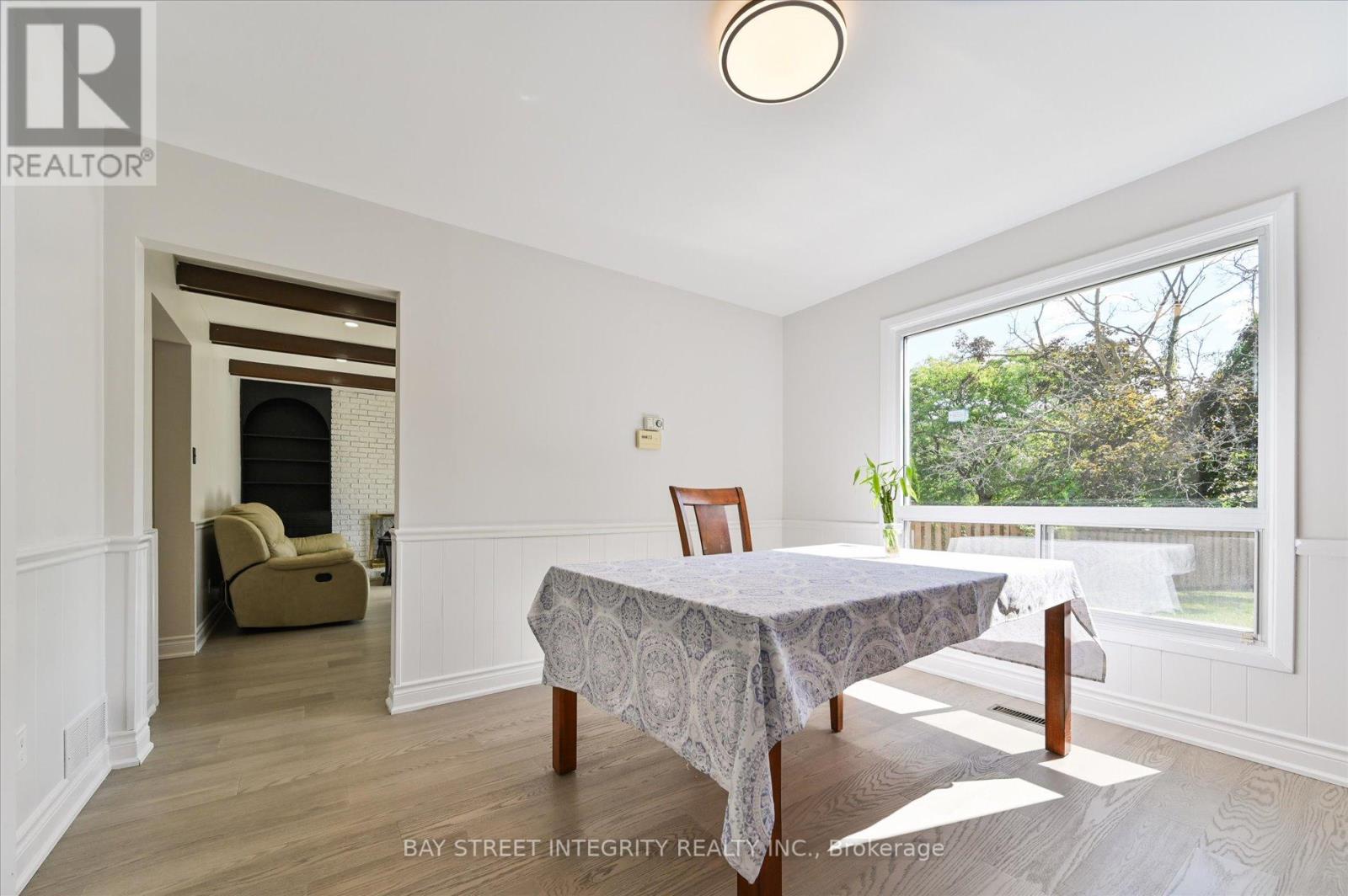 Photo 14 of 21 Whitehorn Crescent, Toronto ON