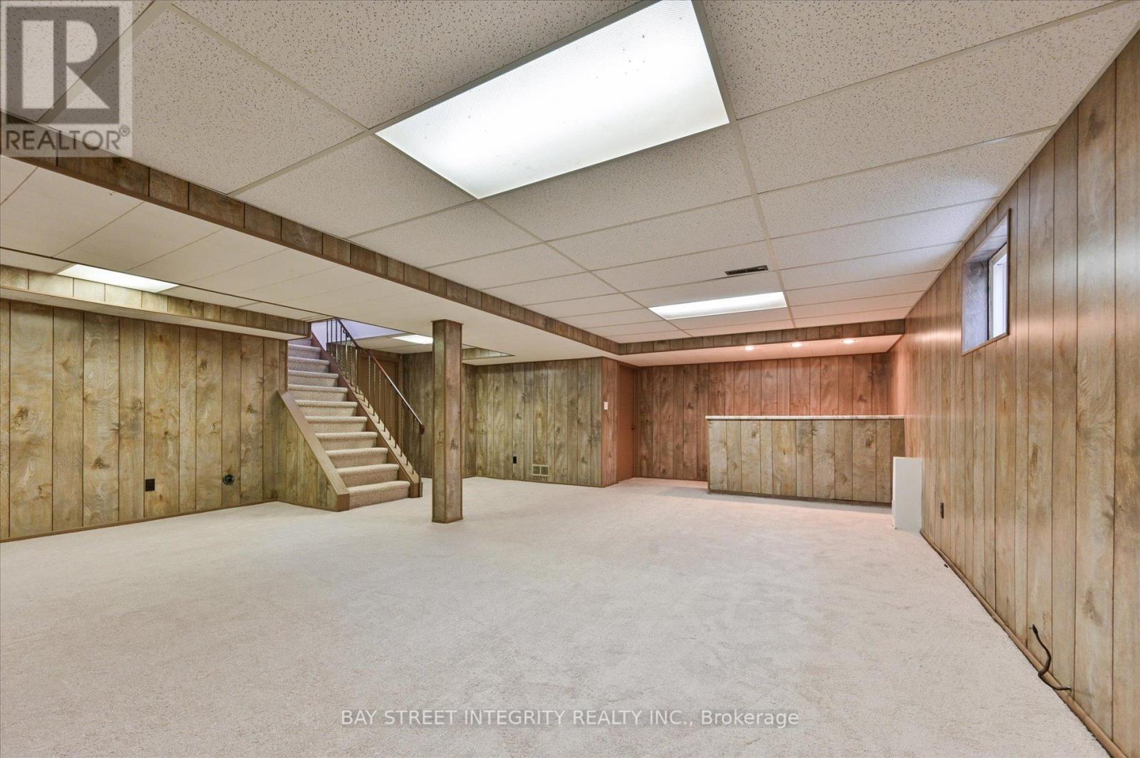 Photo 35 of 21 Whitehorn Crescent, Toronto ON