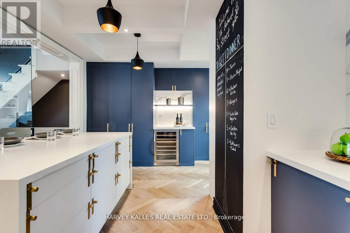 Photo 21 of 106 Belmont Street, Toronto ON