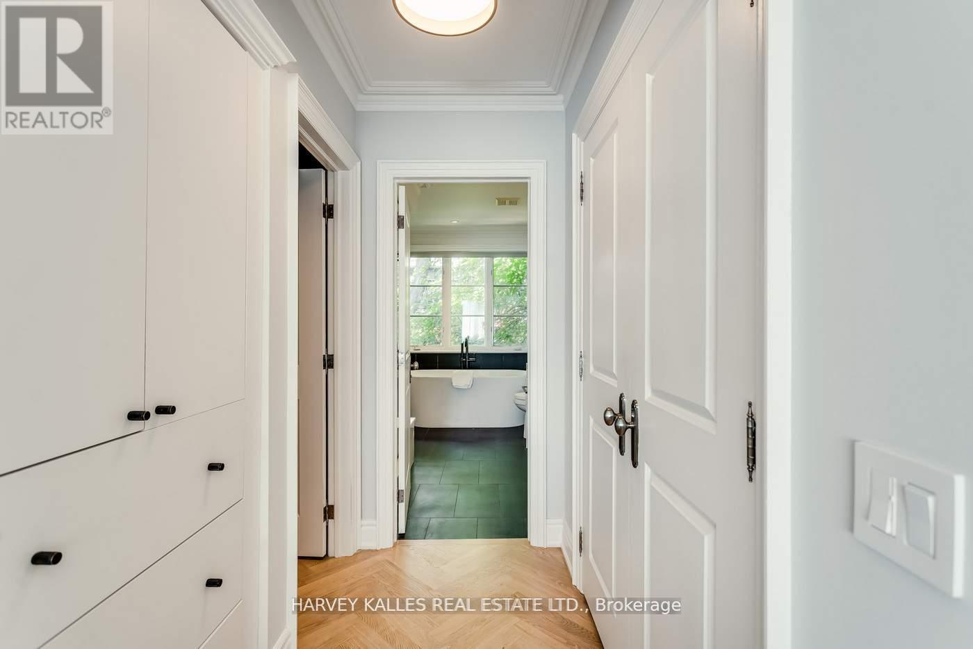 Photo 27 of 106 Belmont Street, Toronto ON