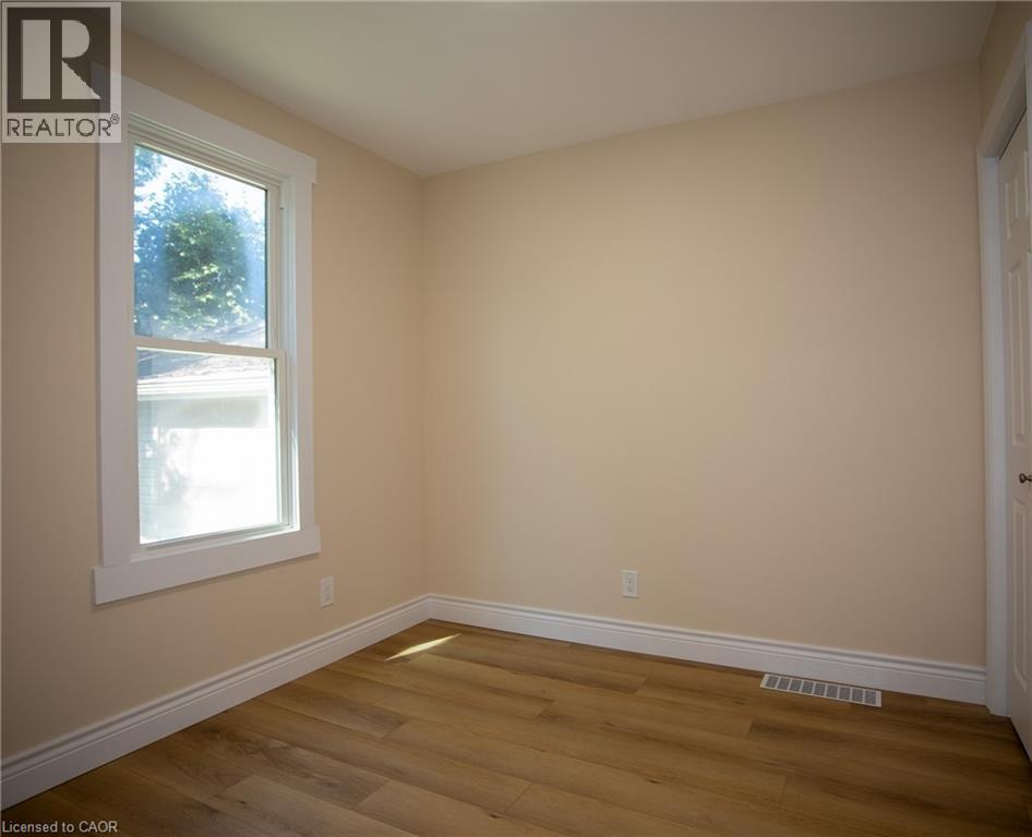 Photo 14 of 11 Robins Avenue, Hamilton ON