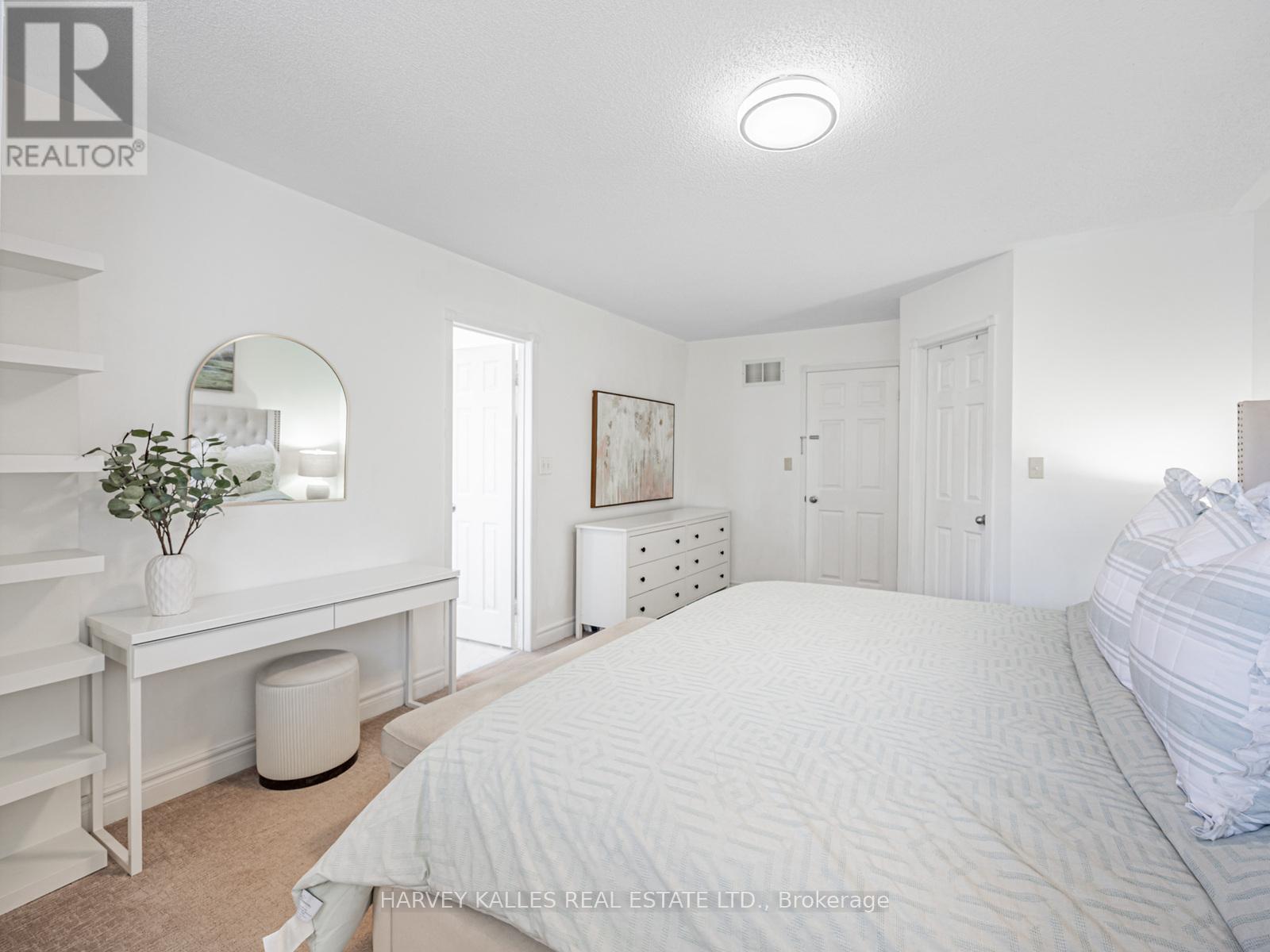 Photo 24 of 10 Hibbard Dr Street, Ajax ON