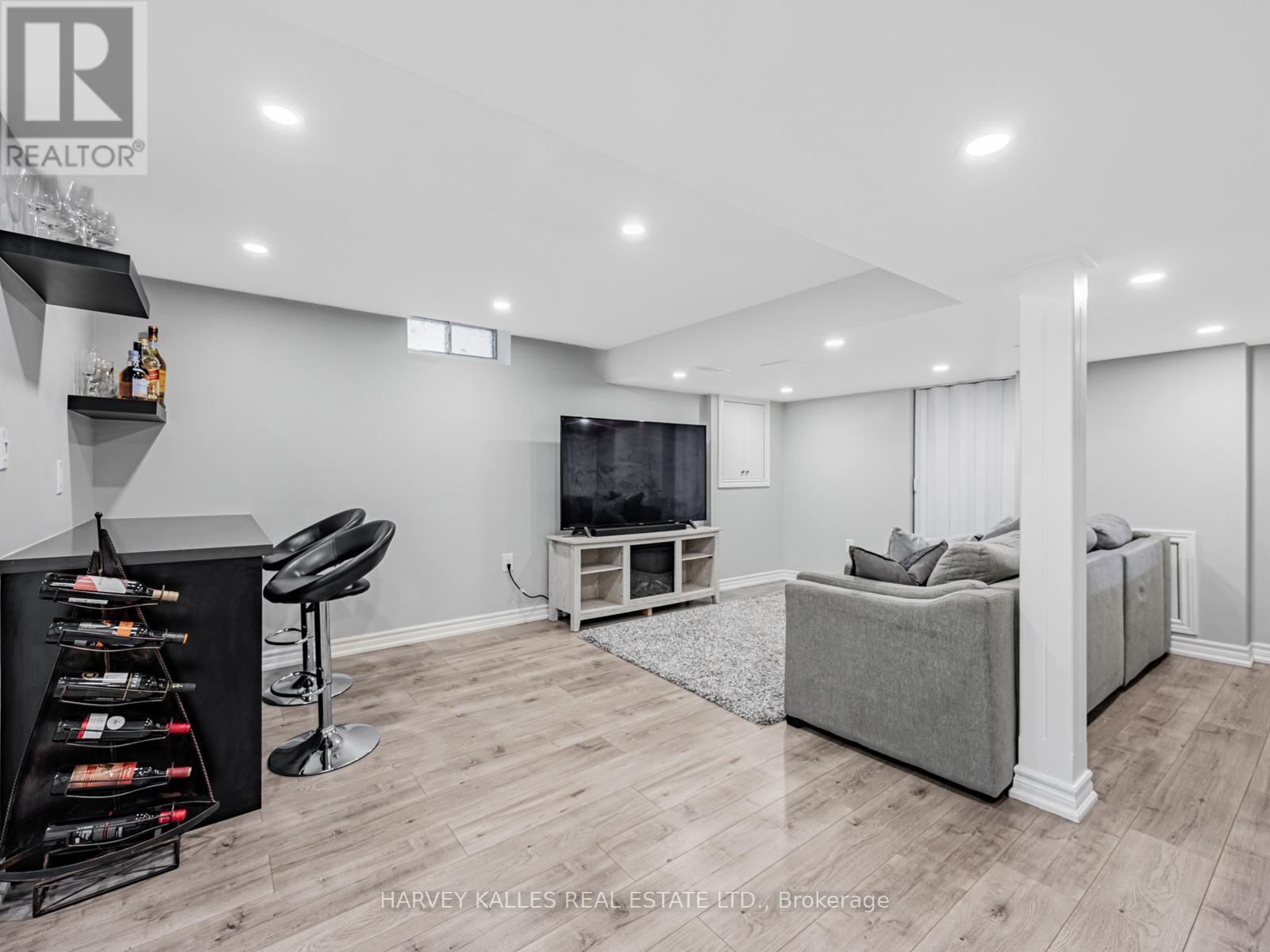 Photo 27 of 10 Hibbard Dr Street, Ajax ON