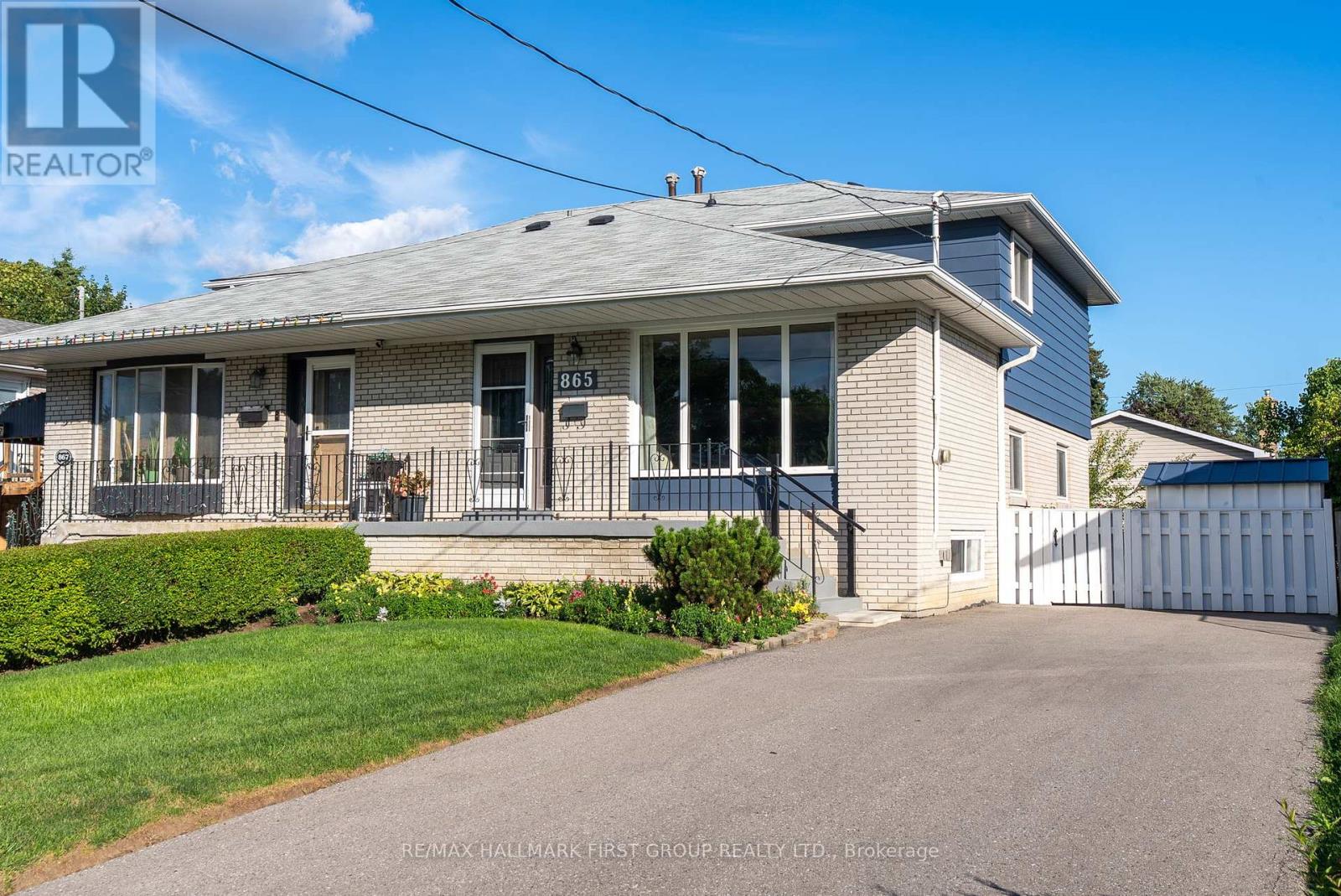 Photo 1 of 865 Marinet Crescent, Pickering ON