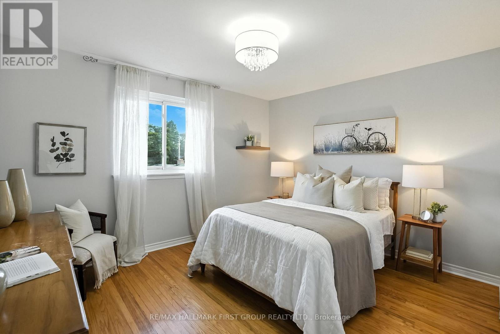 Photo 13 of 865 Marinet Crescent, Pickering ON