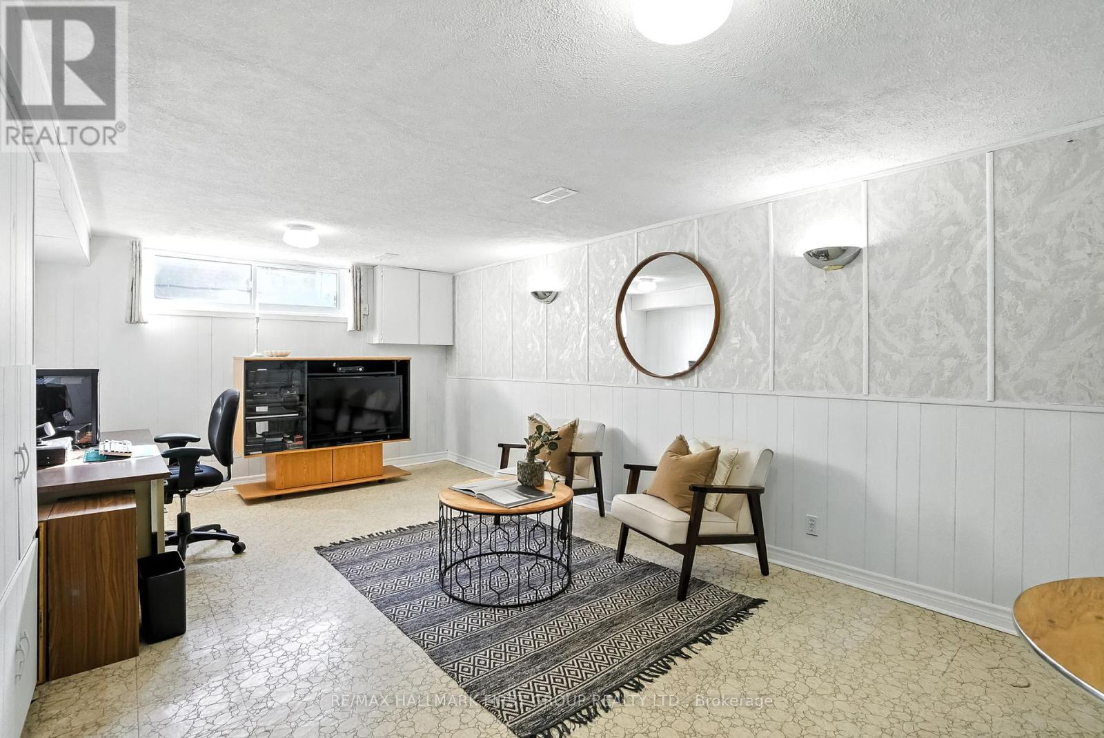 Photo 17 of 865 Marinet Crescent, Pickering ON