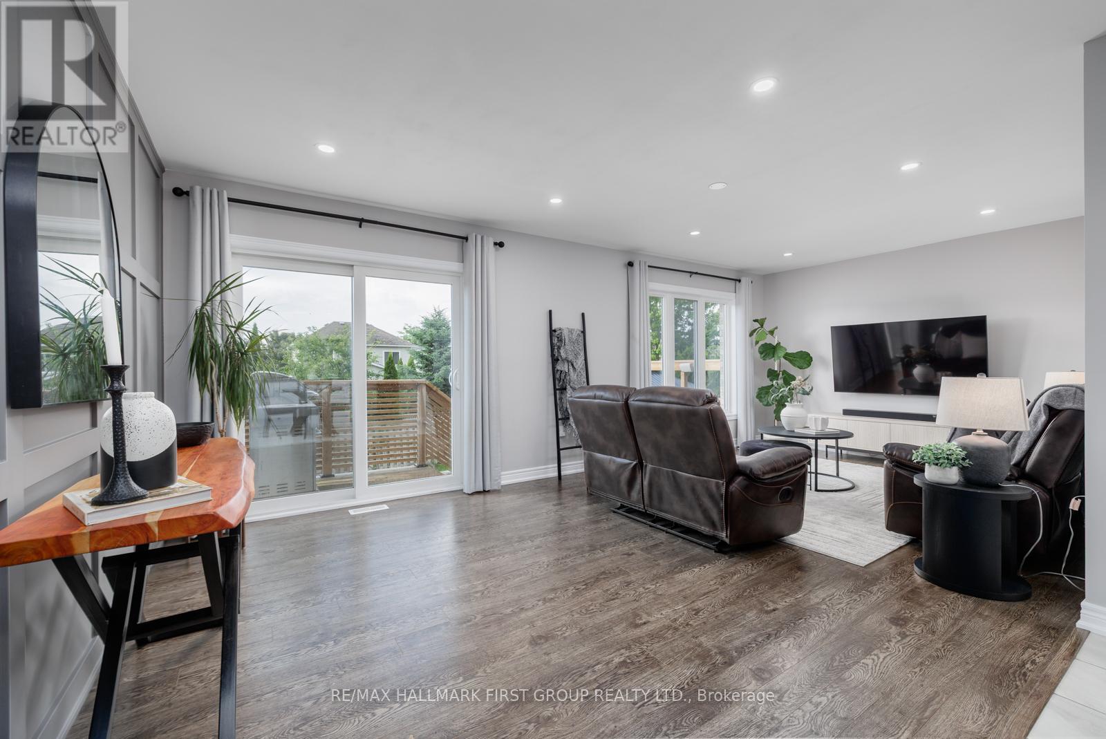 Photo 16 of 27 Louis Way, Scugog ON