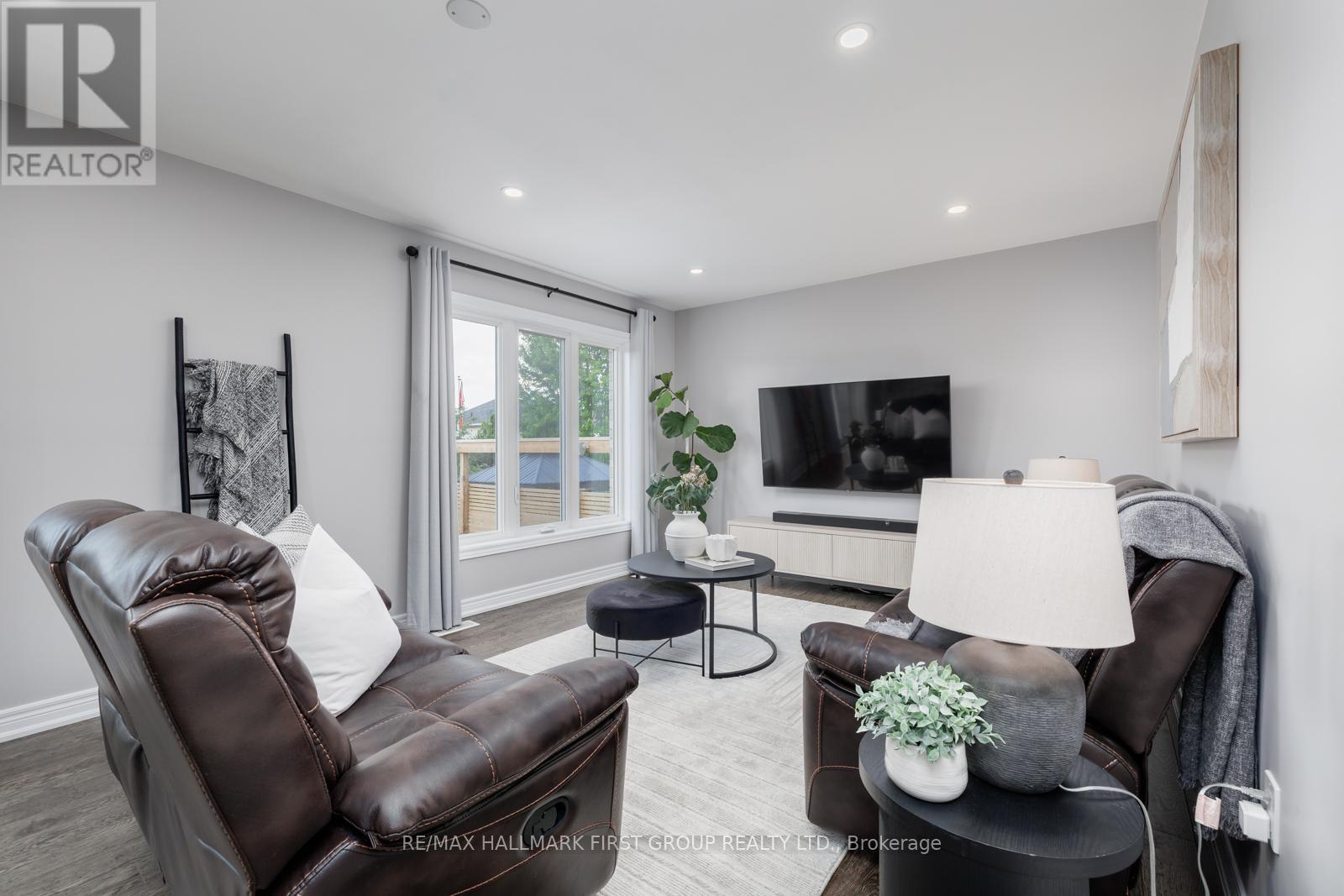 Photo 18 of 27 Louis Way, Scugog ON