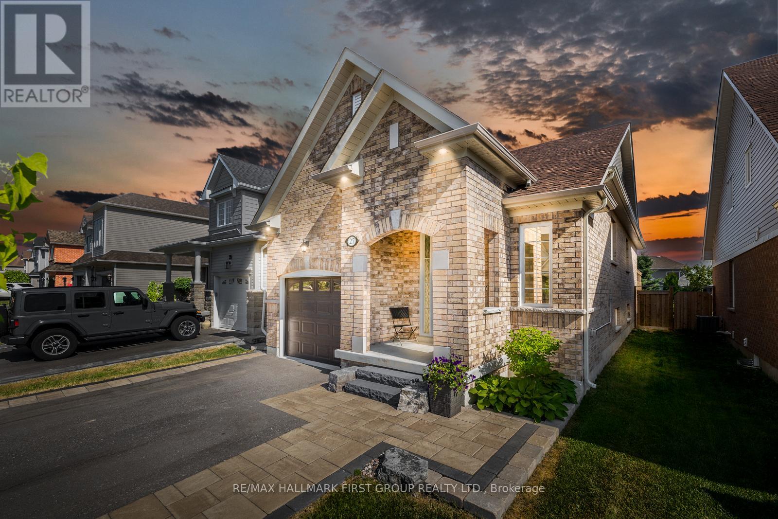 Photo 2 of 27 Louis Way, Scugog ON