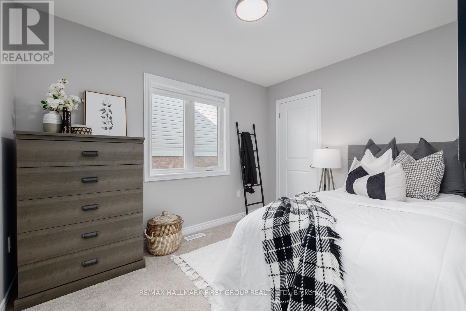 Photo 22 of 27 Louis Way, Scugog ON