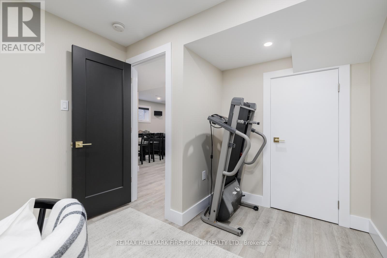 Photo 35 of 27 Louis Way, Scugog ON