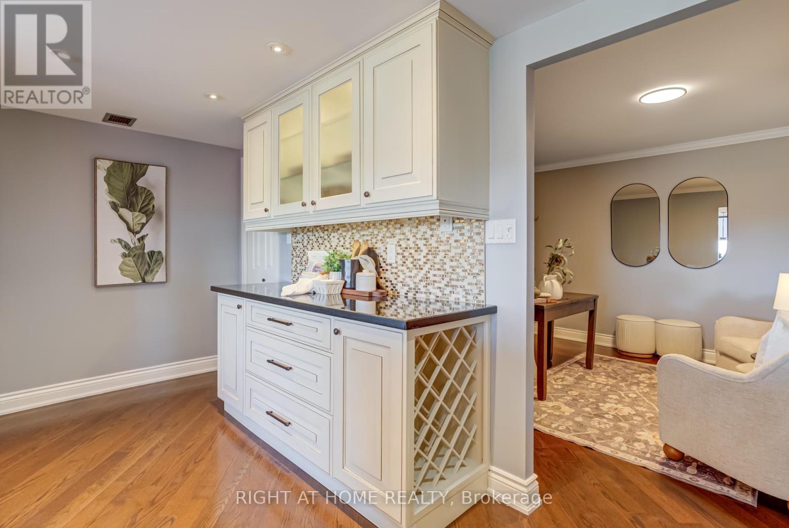 Photo 19 of 707 65 Skymark Drive, Toronto ON