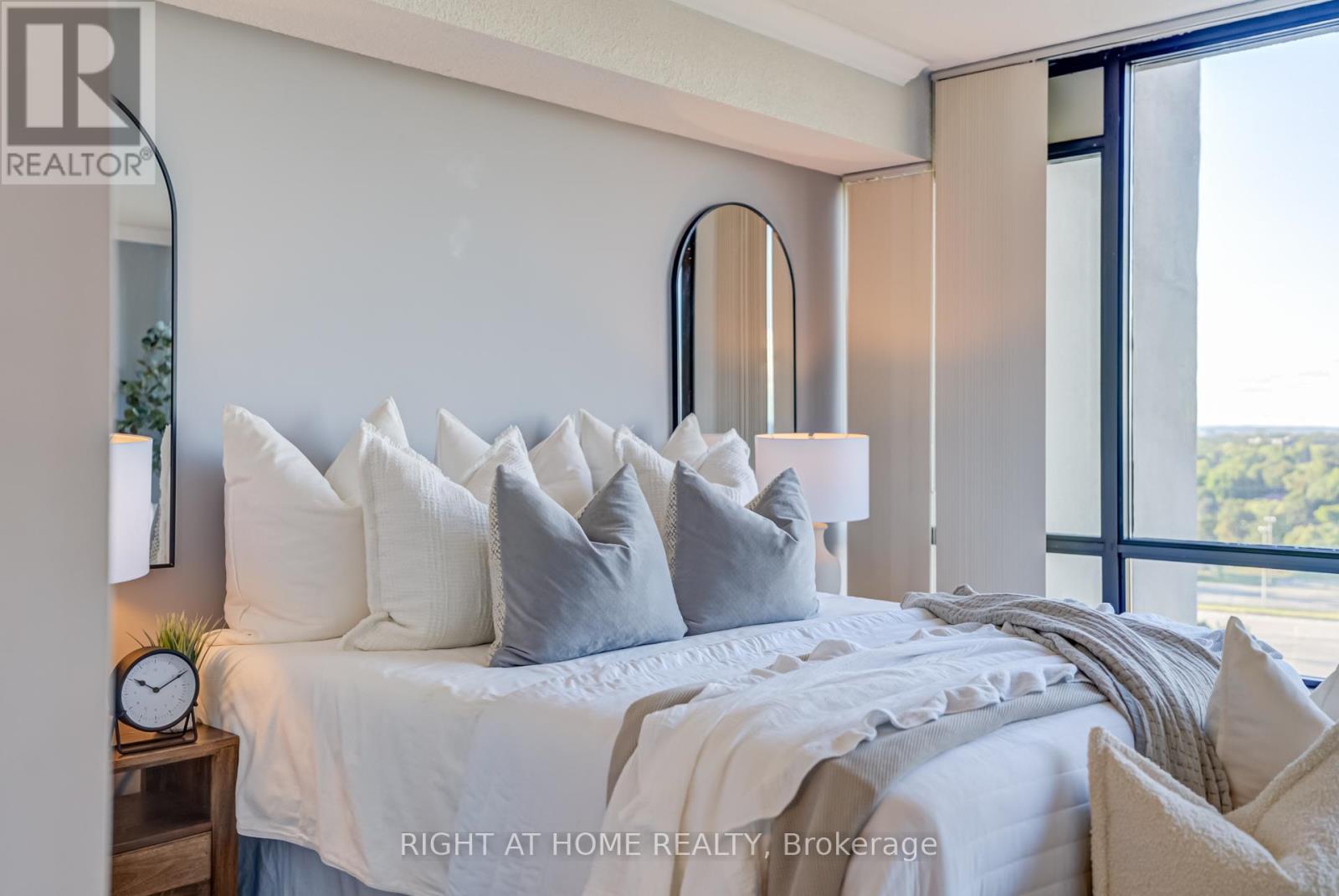 Photo 28 of 707 65 Skymark Drive, Toronto ON