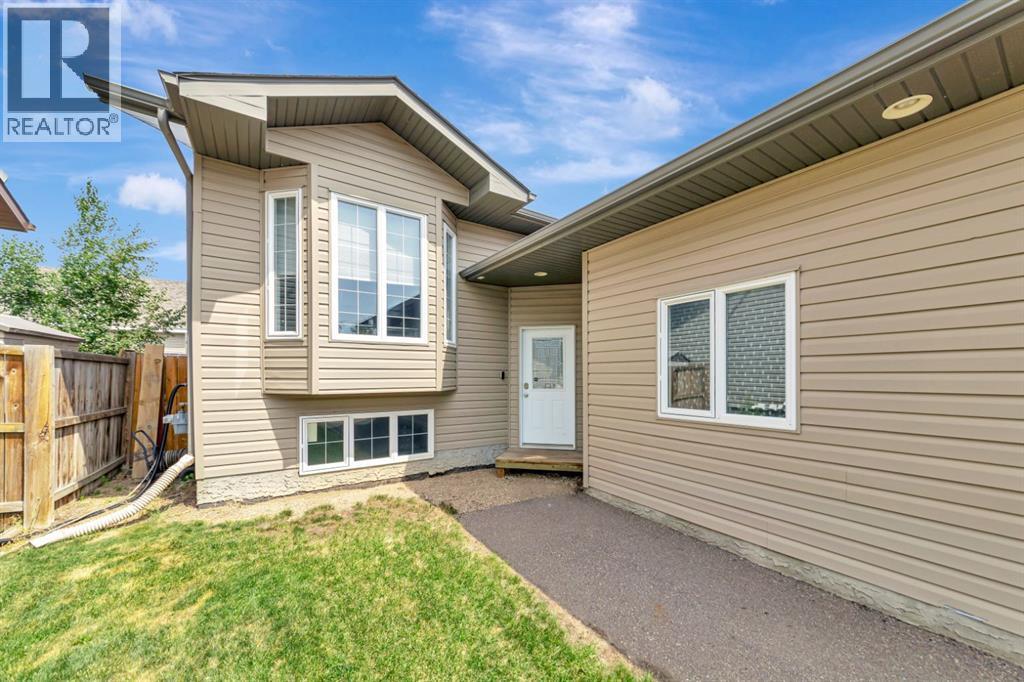 Photo 3 of 5208 51 Avenue, Blackfoot AB