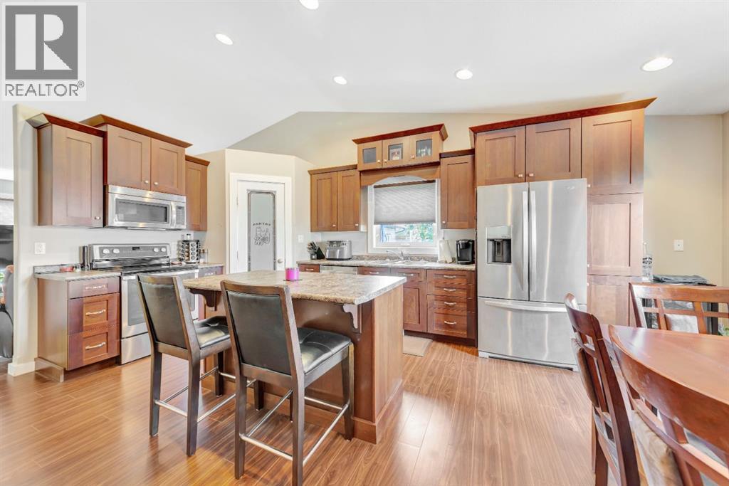 Photo 8 of 5208 51 Avenue, Blackfoot AB