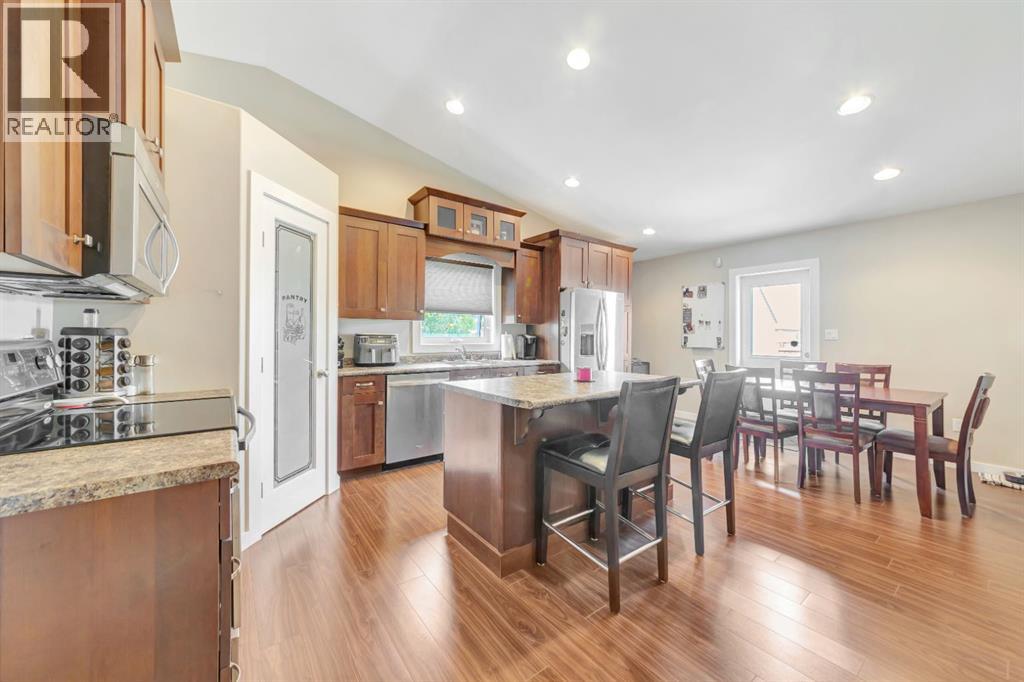 Photo 7 of 5208 51 Avenue, Blackfoot AB