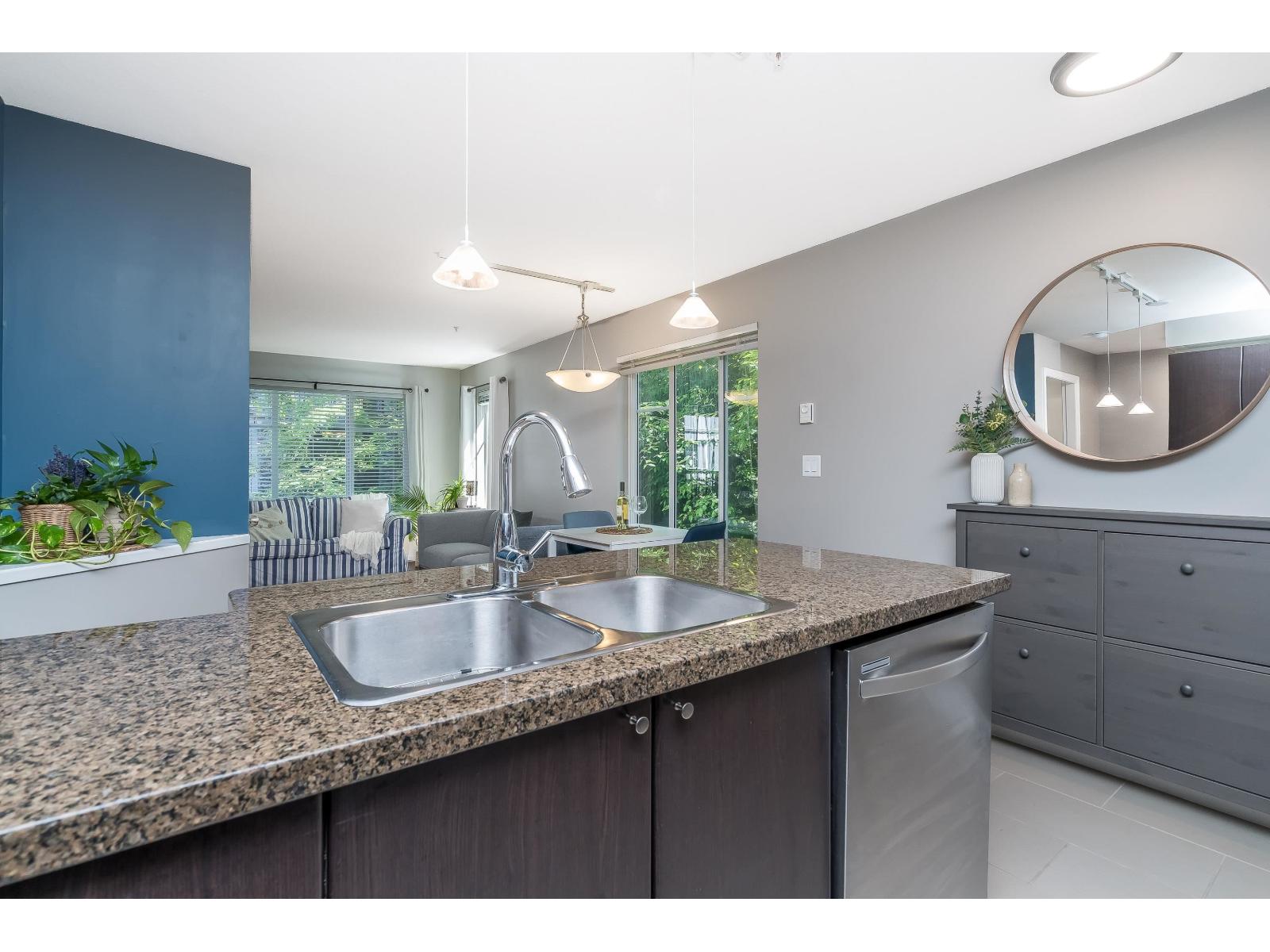 Photo 7 of 107 5454 198 Street, Langley BC