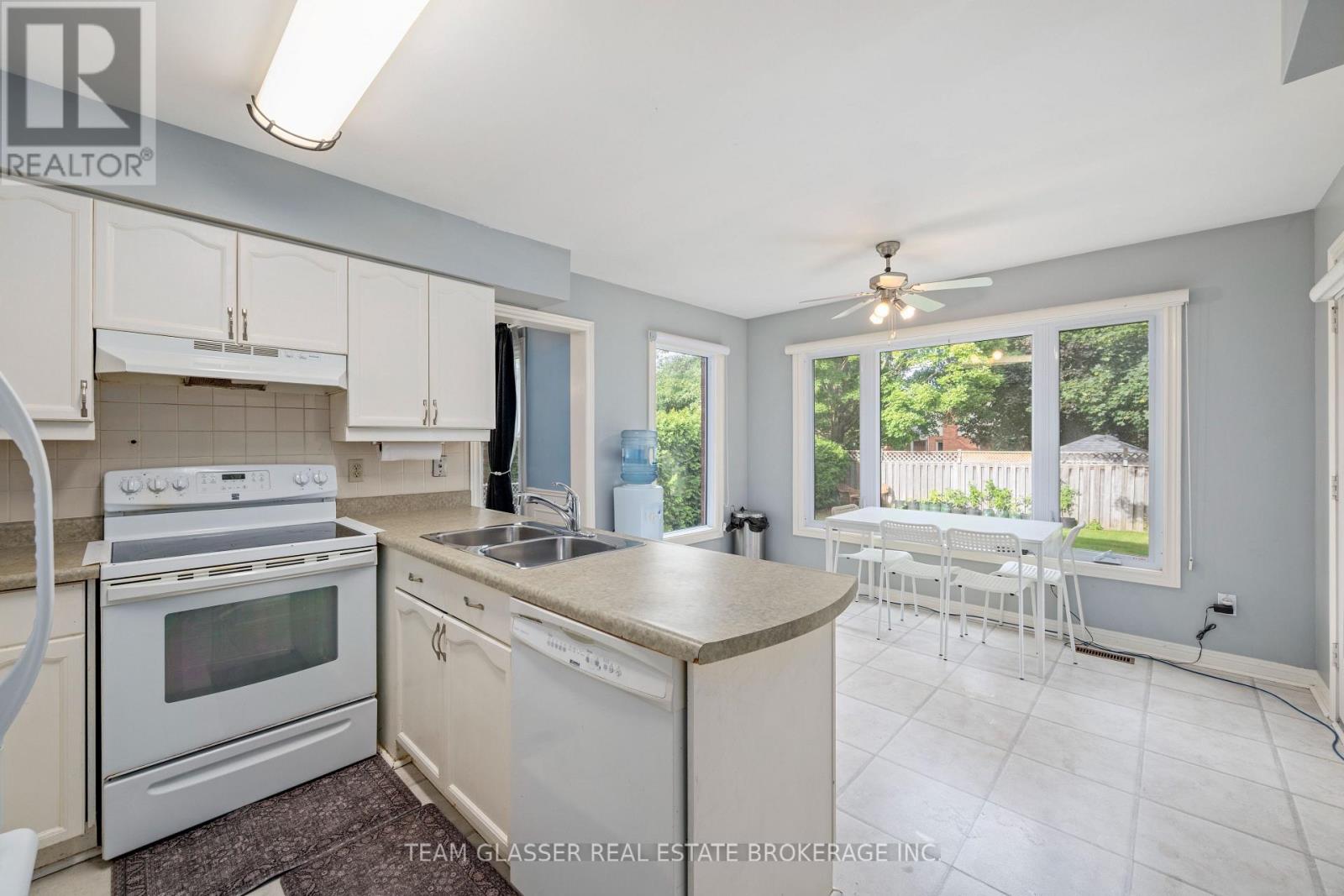 Photo 12 of 86 Jennifer Gardens, London North ON
