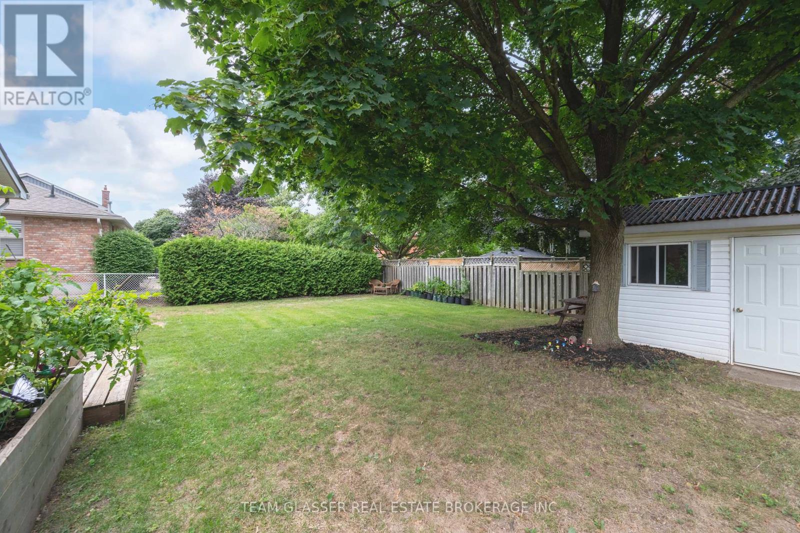 Photo 28 of 86 Jennifer Gardens, London North ON