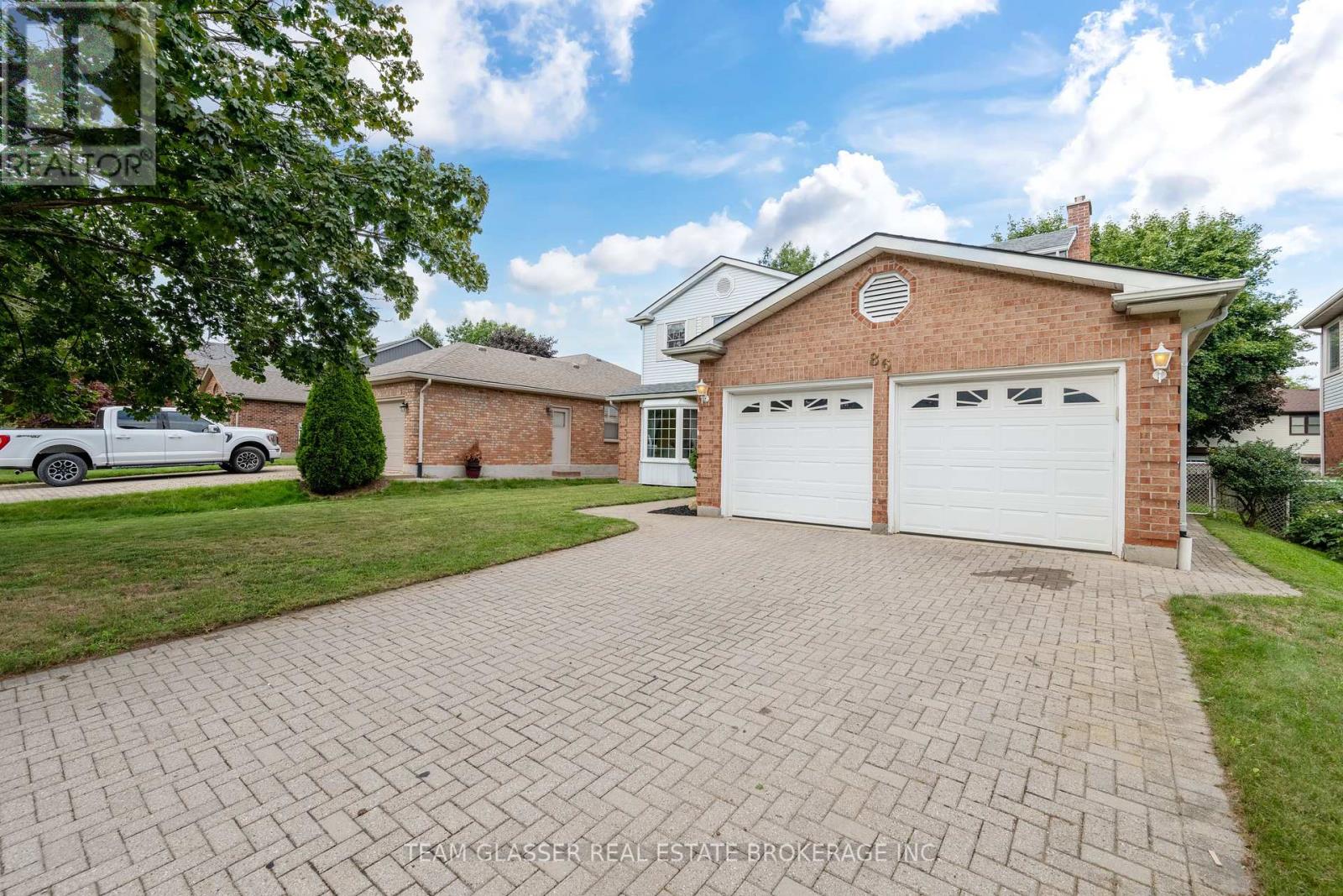 Photo 3 of 86 Jennifer Gardens, London North ON