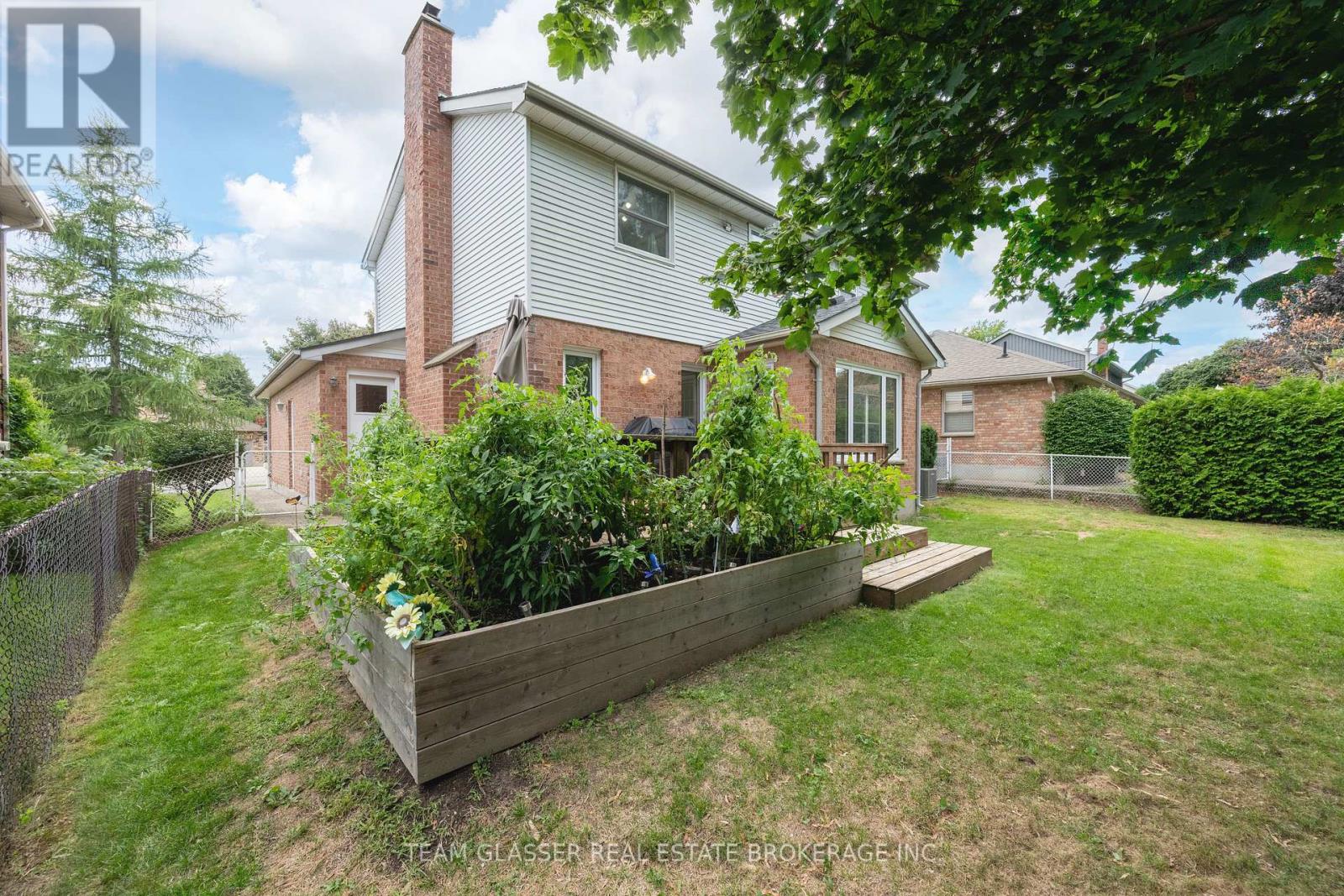 Photo 32 of 86 Jennifer Gardens, London North ON