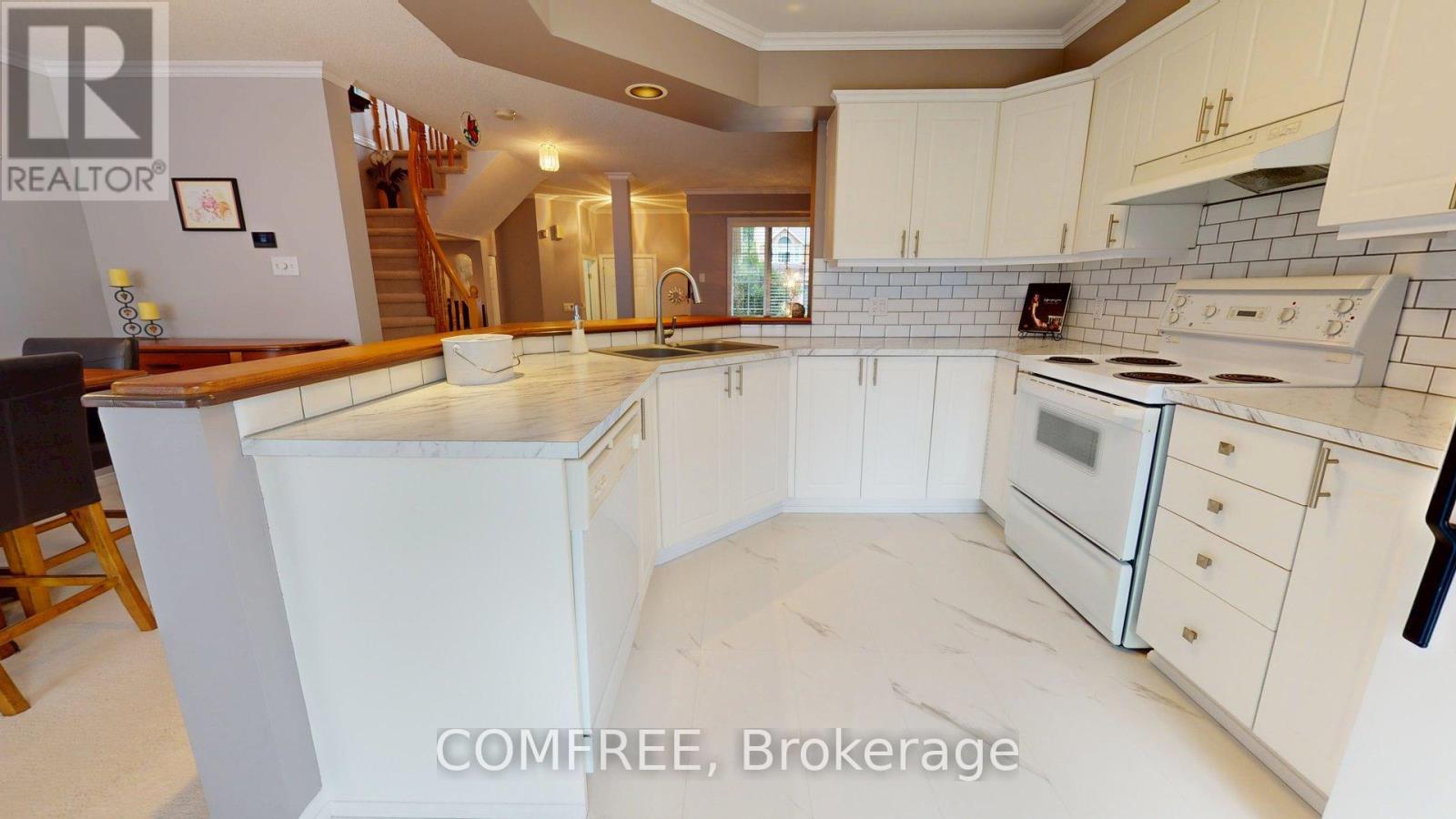 Photo 10 of 1315 Silvestri Crescent, Ottawa ON
