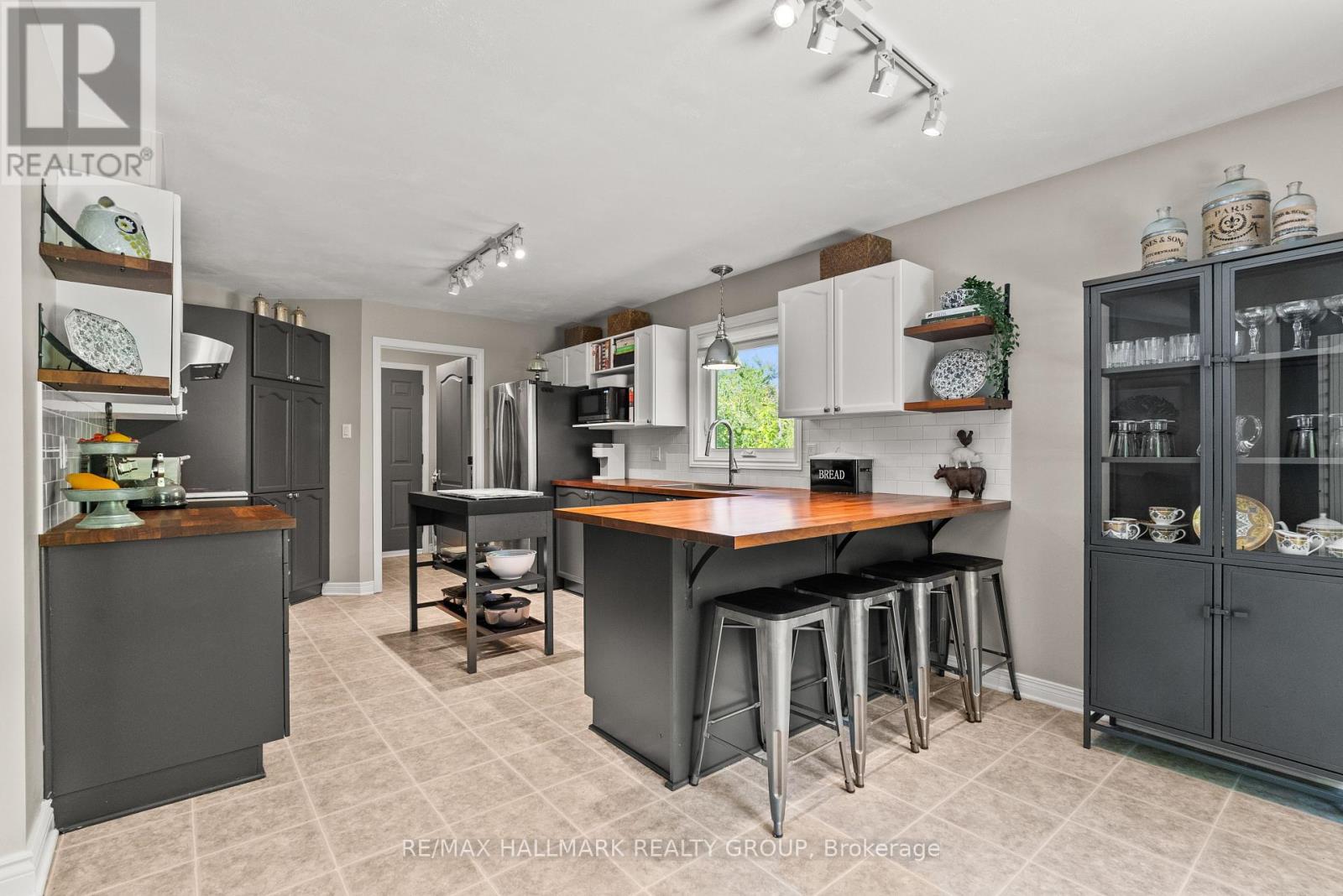Photo 10 of 17 Anthony Curro Drive Drive, North Grenville ON