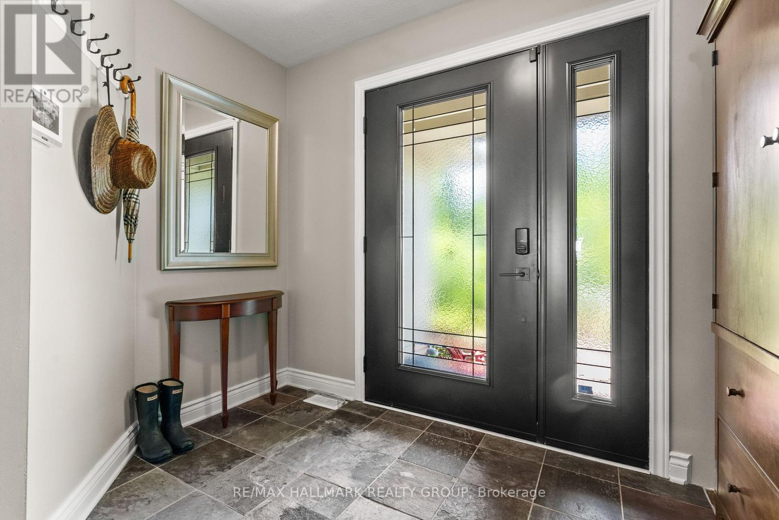 Photo 5 of 17 Anthony Curro Drive Drive, North Grenville ON