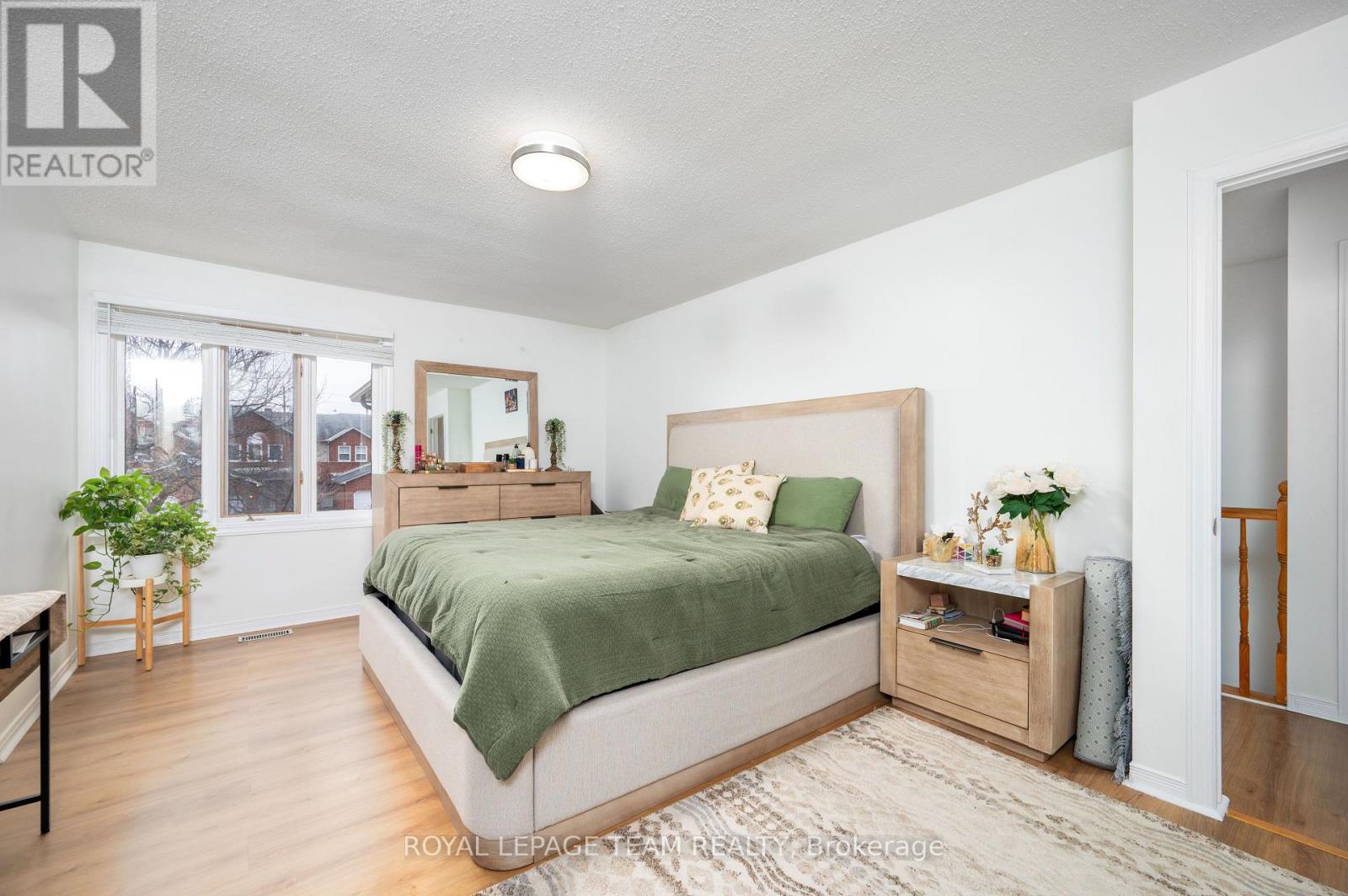 Photo 19 of 53 Havenhurst Crescent, Ottawa ON