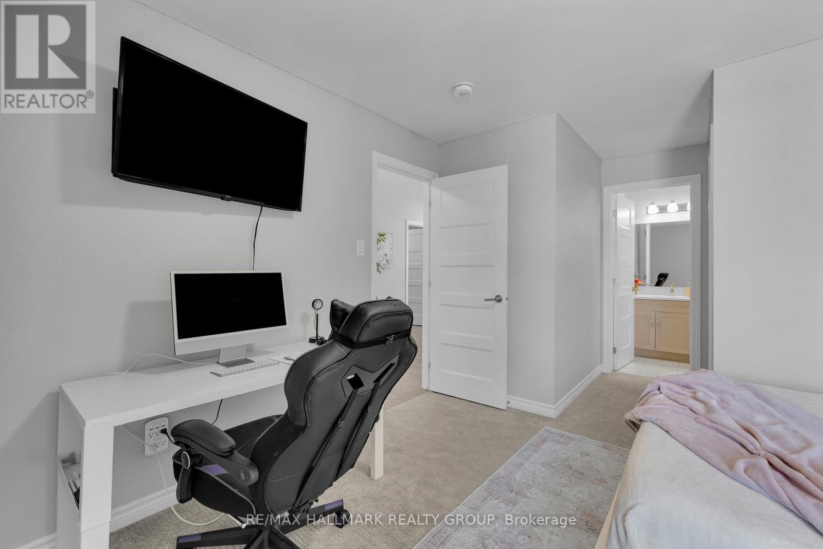 Photo 20 of 215 Blackhorse Drive, North Grenville ON