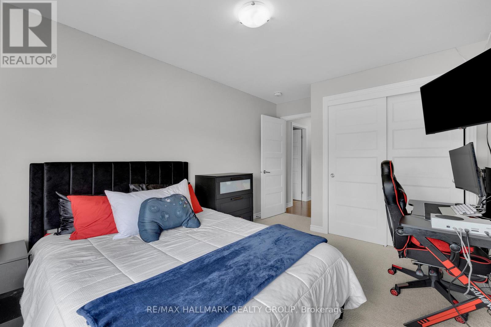 Photo 23 of 215 Blackhorse Drive, North Grenville ON